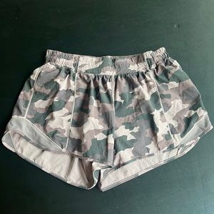 Lululemon LR Hotty Hot, 4” inseam, Size 10, Pink/Grey Camo